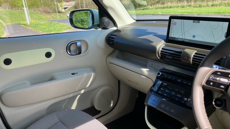 Hyundai INSTER 85kW 02 49kWh 5dr Auto Electric Hatchback